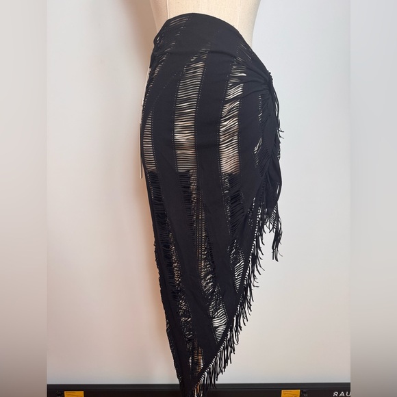Beach Bunny Haute Summer Long Pareo in Black – NWT - Picture 3 of 5
